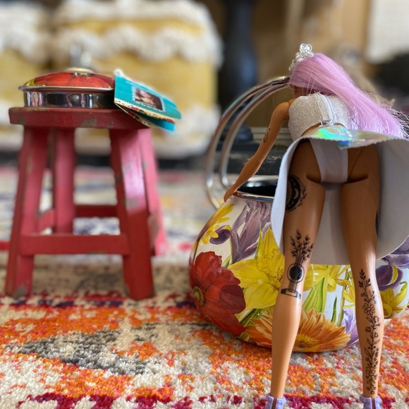 Pioneer Woman Flower Garden Tea Kettle 2.3 qt NWT never used - Picture 6 of 12